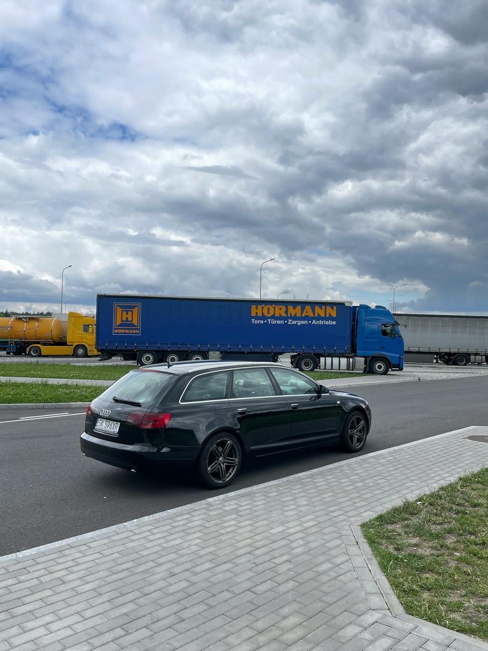 Quantaris freight truck